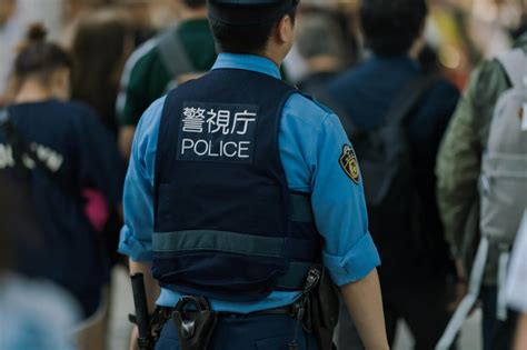 警察 官 出会い 系|警察官との出会い方4選｜経験者が語るマッチングアプリで警察 